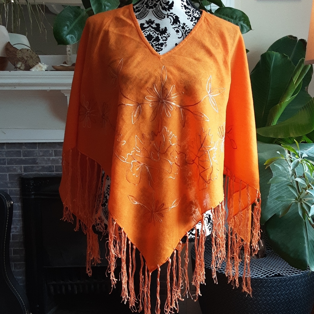 Artisanal poncho women